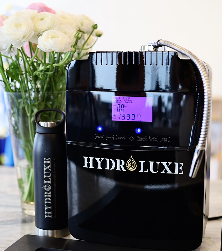 Hydroluxe Platinum water ionizer with hydroluxe water bottle